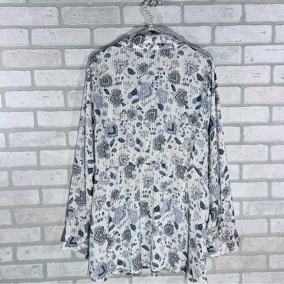 Torrid Stripe Satin Surplice Long Sleeve Fortune Paisley Dew Print Blouse Size 3 - Picture 8 of 11